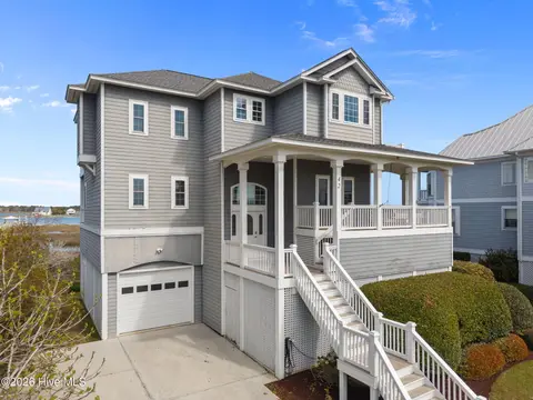 42 Sailview Dr, North Topsail Beach
