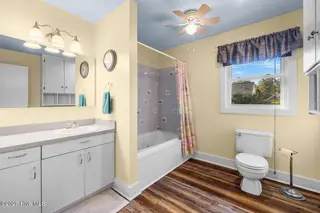 709 Windy Trail, Newport, NC 28570 – photo 18: 709 Windy Trail Interiors-17