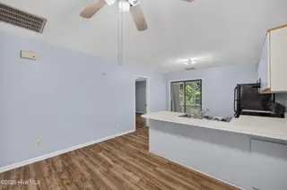 522 S Kerr Avenue Apt 42, Wilmington, NC 28403 — 2-bedroom condo in Candlewyck, Wilmington, NC, photo 9 of 25: 522SKerrAvenueUnit42-7