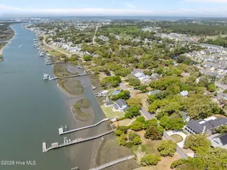 2205 Front Street, Beaufort, NC 28516 – photo 13: 13-web-or-mls-2205 Front St 013