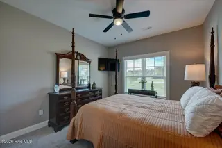 209 Pecan Grove Court, New Bern, NC 28562 – photo 22: 33-209_Pecan_Grove-36