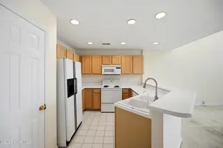 612 Settlers Lane, Kure Beach, NC 28449 – photo 13: 11_612_settlers_ln_011