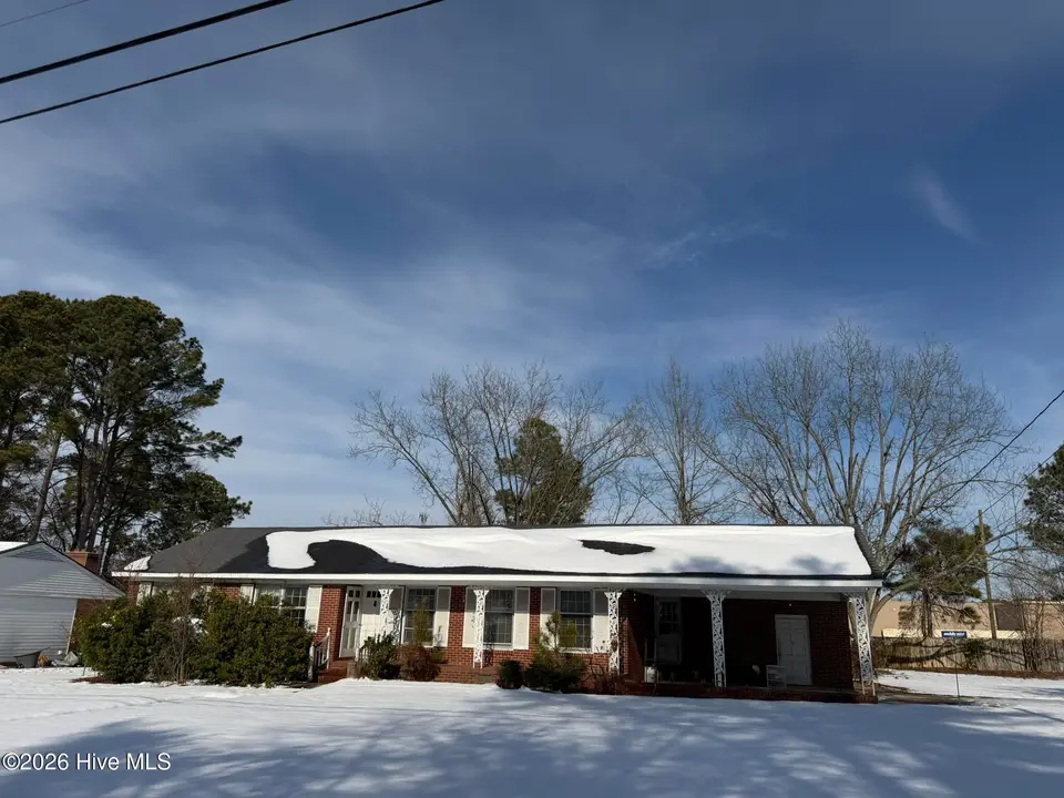 313 Kirkland Drive, Greenville, NC 27858 – photo 1 of 27: Main View