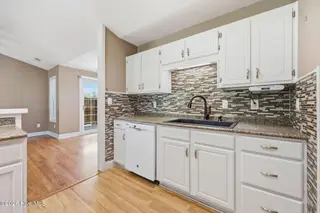 415 Red Fox Trail, Newport, NC 28570 – photo 22: 31-web-or-mls-IMG_6122