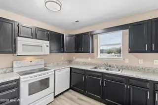 219 N Lake Keziah Drive, Southport, NC 28461 — 3-bedroom home in Boiling Spring Lakes, Southport, NC, photo 10 of 30: 219NLakeKeziahDr - 14