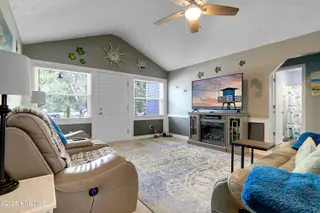 206 NE 51st Street, Oak Island, NC 28465 – photo 4: HP3V6A6643y