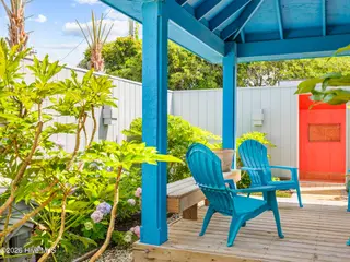 2604 S Shore Drive, Surf City, NC 28445 – photo 11: Courtyard