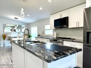 165 Hewett Burton Road SE, Leland, NC 28451 — 3-bedroom manufactured home in Sterling Oaks, Leland, NC, photo 17 of 32: 17-165 Hewett Burton Road SE