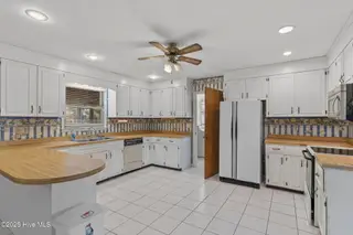 566 Palmer Drive, Southport, NC 28461 — 3-bedroom home in Boiling Spring Lakes, Southport, NC, photo 7 of 54: 8-web-or-mls-BTS09478