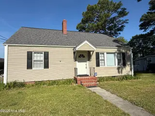 2506 Sunset Avenue, Greenville, NC 27834 – photo 2: Front