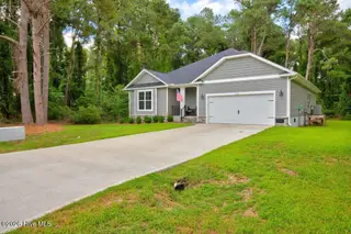 1109 Coral Reef Drive, New Bern, NC 28560 – photo 3: Brown - side view