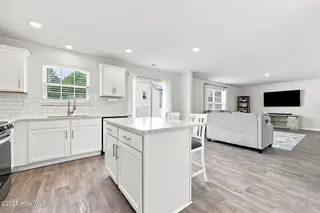 1248 Riverstone Drive, Greenville, NC 27858 – photo 16: 34-web-or-mls-IMG_0038-edit