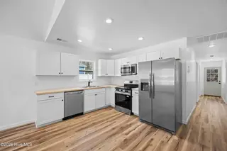 3660 Lakeview Drive SW, Supply, NC 28462 – photo 5: 13_kitchen