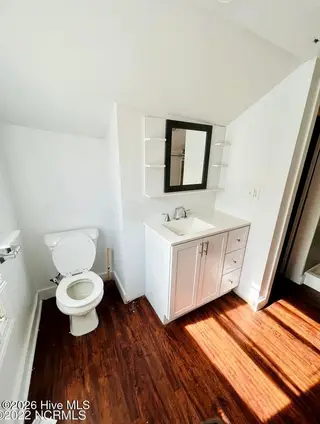 1806 E 3rd Street, Greenville, NC 27858 – photo 12: Bathroom 4
