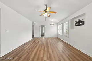 134 Luke Court, New Bern, NC 28560 – photo 14: Living Room