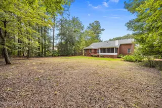 122 Saint Andrews Circle, New Bern, NC 28562 – photo 10: 5-web-or-mls-0C0A5301