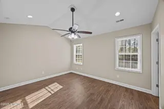 136 Leonard Drive, New Bern, NC 28560 – photo 23: 23-web-or-mls-0C0A1294
