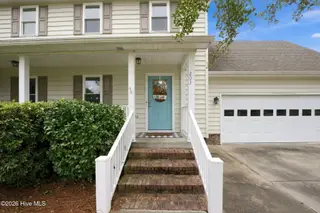 203 Trolley Court, New Bern, NC 28560 — 4-bedroom home in Trolley Run, New Bern, NC, photo 7 of 52: 47-web-or-mls-DSC_9816