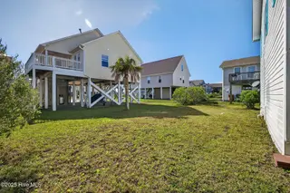 103 Georgia Avenue, Carolina Beach, NC 28428 – photo 14: 103GeorgiaAvenue-11