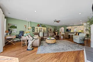 641 Edgewood Avenue, Newport, NC 28570 — 4-bedroom home in Gracelyn Park East, Newport, NC, photo 10 of 57: Living Room