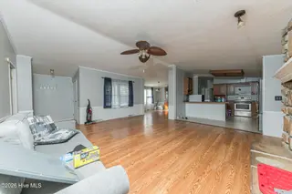 210 Creek Bank Drive, New Bern, NC 28560 — 3-bedroom manufactured home in Creekwater Haven, New Bern, NC, photo 10 of 58: LivingRoom