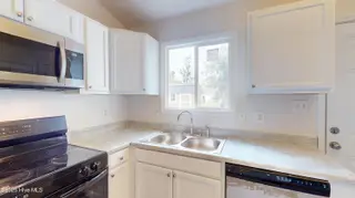 156 Pine Crest Drive, Jacksonville, NC 28546 – photo 14: 156-Pinecrest-10152025_071339