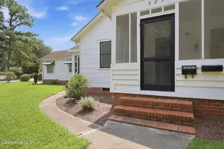 525 E 2nd Street A&B, Washington, NC 27889 – photo 4: 4-web-or-mls-IMG_8061