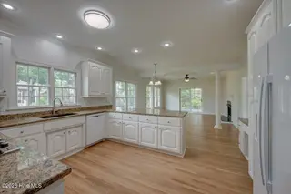 606 Taberna Circle, New Bern, NC 28562 – photo 18: 34-606_Taberna_Cir-34