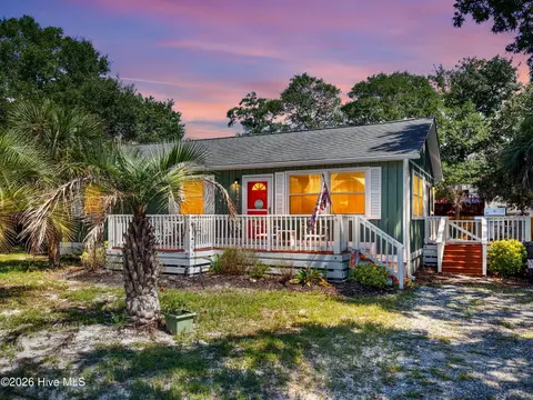 146 NE 5th Street, Oak Island