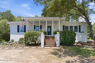 305 River Drive, Southport, NC 28461 – photo 3: 02-Front Exterior