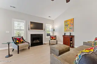 207 Rough Ridge Trail 13, Aberdeen, NC 28315 – photo 17: Living area