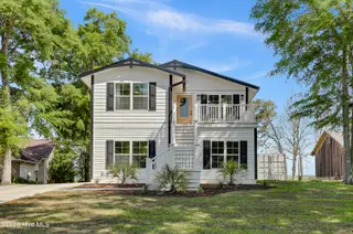 725 Chadwick Shores Drive, Sneads Ferry, NC 28460 – photo 1: 6G8A1742