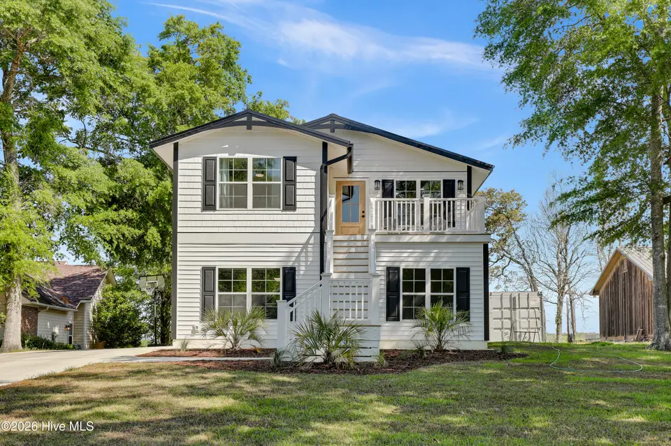 725 Chadwick Shores Drive, Sneads Ferry, NC 28460 – photo 1 of 66: 6G8A1742
