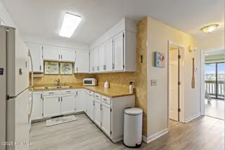 418 Carolina Beach Avenue N Unit 3b, Carolina Beach, NC 28428 – photo 15: 15-web-or-mls-GI - 418 Carolina Beach Av