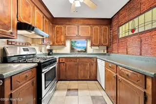 208 Dixon Circle, Washington, NC 27889 – photo 10: 52-web-or-mls-IMG_0056