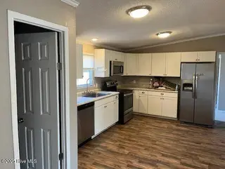 229 Pineview Road, Richlands, NC 28574 — 3-bedroom manufactured home in Lakeview Estates, Richlands, NC, photo 5 of 19: thumbnail_IMG_3593