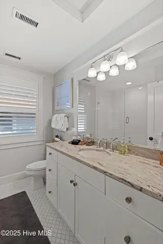 18 Keepers Landing, Bald Head Island, NC 28461 — 3-bedroom home in BHI Stage II Keeper's Landing, Bald Head Island, NC, photo 13 of 49: web-18