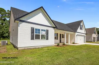 101 Molly Rice Branch Court, Jacksonville, NC 28546 – photo 2: 2-web-or-mls-165 Vista Cay Dr 078
