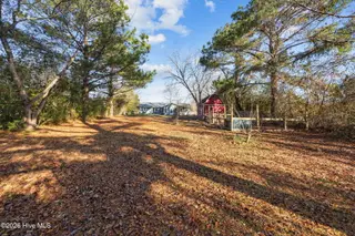 278 Bear Creek Road, Hubert, NC 28539 — 3-bedroom home, Hubert, NC, photo 6 of 28: 32-web-or-mls-278 Bear Creek Rd. 76