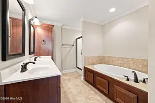 1640 Cambria Drive A, Greenville, NC 27834 – photo 21: 31-web-or-mls-BLS_0065-edit