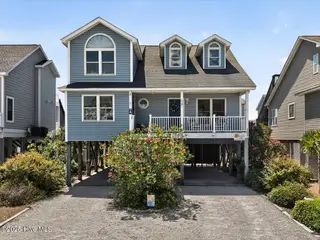 74 Private Drive, Ocean Isle Beach, NC 28469 – photo 1: Front of House