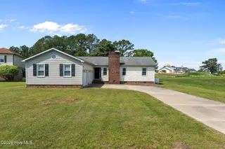 6102 Felucca Court, New Bern, NC 28560 – photo 1: 40-web-or-mls-DSC_1100