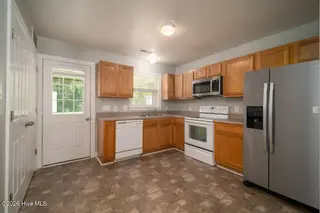700 Streamwood Drive, Jacksonville, NC 28546 – photo 10