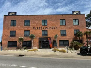 301/302 S Water Street, Elizabeth City, NC 27909 – photo 2: IMG_0431