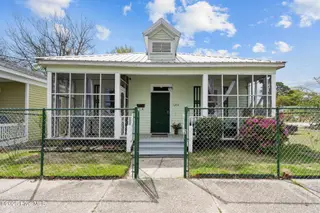 1204 Castle Street, Wilmington, NC 28401 – photo 7: 2-web-or-mls-DSC04160