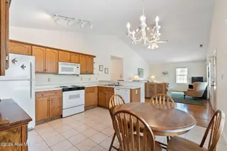 309 Greenville Avenue, Carolina Beach, NC 28428 – photo 11: 23_DSC01309