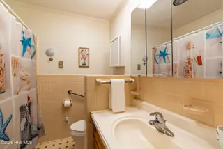 1226 Hwy 58 S, Kinston, NC 28504 – photo 23: Bath 2