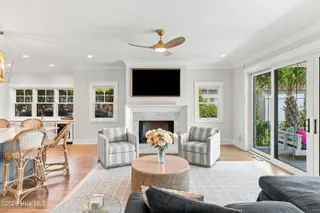 1621 S Moorings Drive, Wilmington, NC 28405 — 5-bedroom home in Landfall, Wilmington, NC, photo 18 of 76: 034_1621_south_moorings_drive_daytime_ma