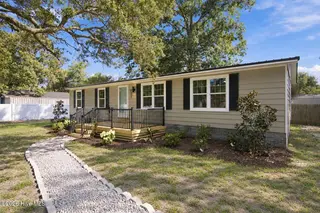 621 Harbor Drive SE, Bolivia, NC 28422 — 3-bedroom manufactured home in Sunset Harbor, Bolivia, NC, photo 4 of 44