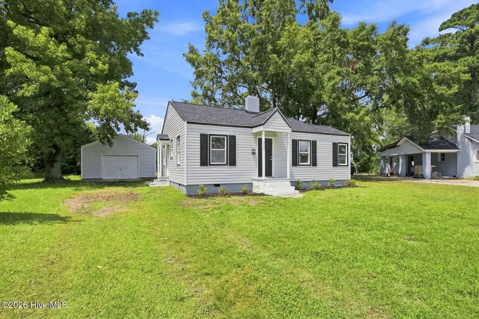 308 Sherwood Road, Jacksonville, NC 28540 – photo 1 of 22